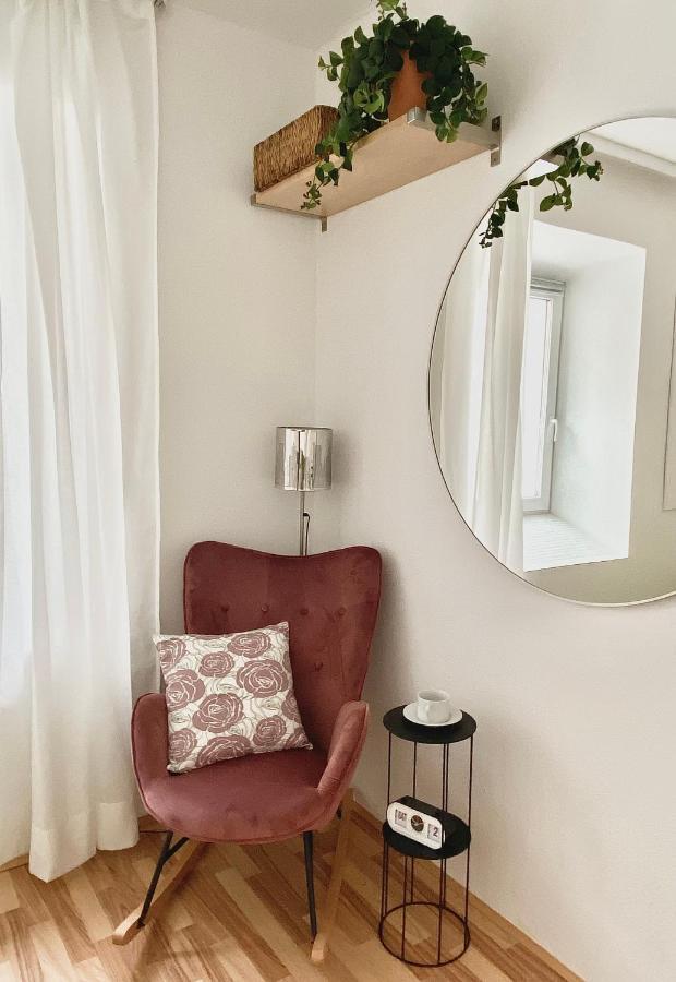 Stay In Aux, Feel At Home ! 2 Room Apartment Central Incl All You Need For 4 Person, 24H Check In, Pkw Parking Only Аугсбург Екстериор снимка